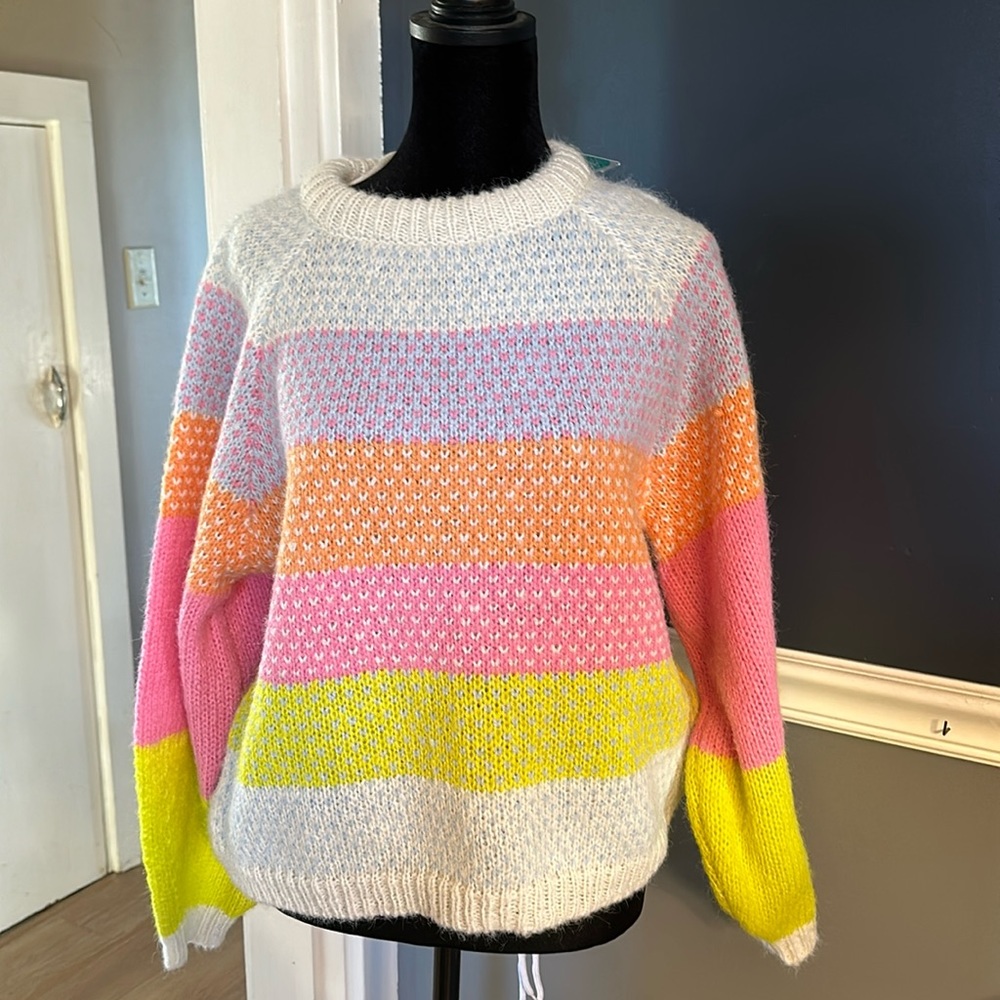 Cute pastel color sweater S/P
